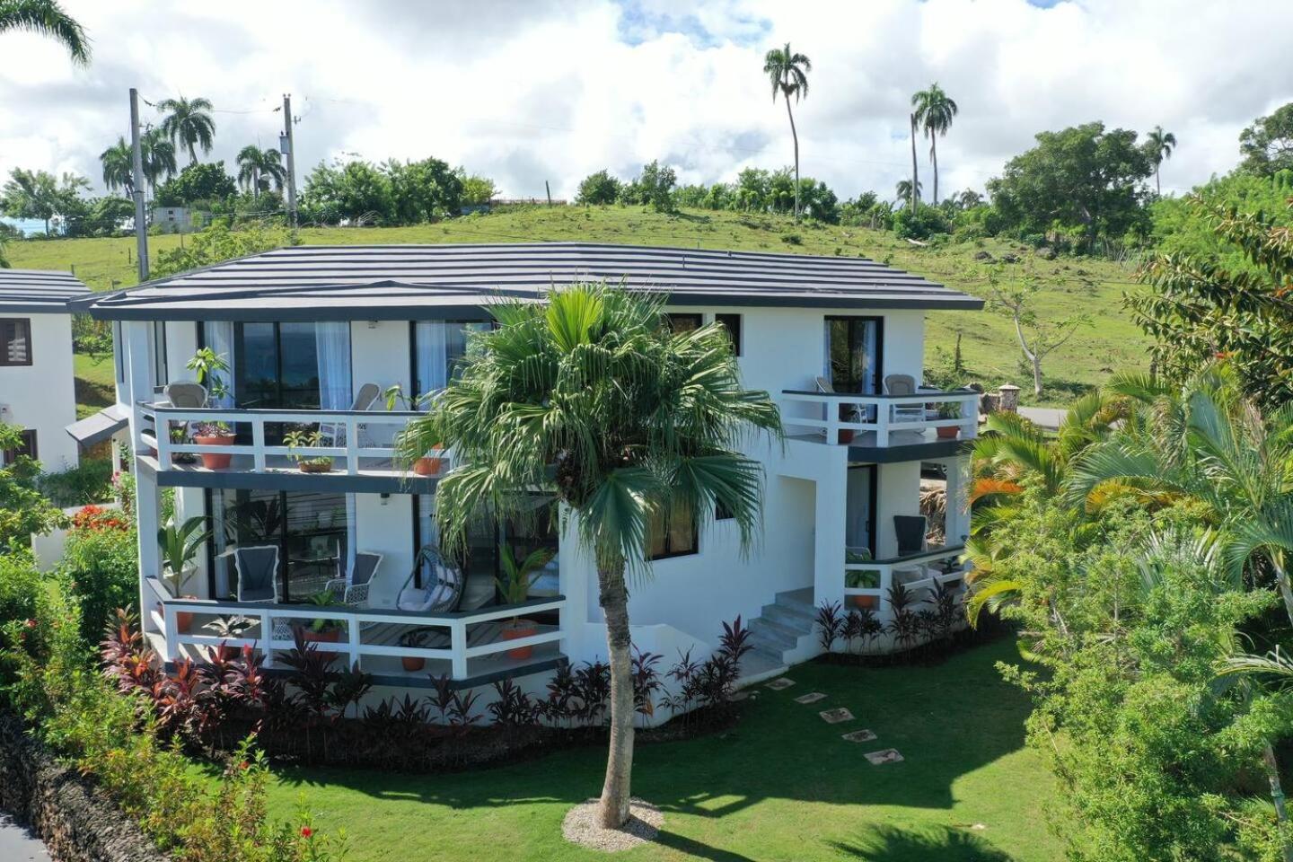 Catalina, Cabrera Oceanview Multi 2 Bd 2 Bath Condo Units With Balcony And Pool ภายนอก รูปภาพ