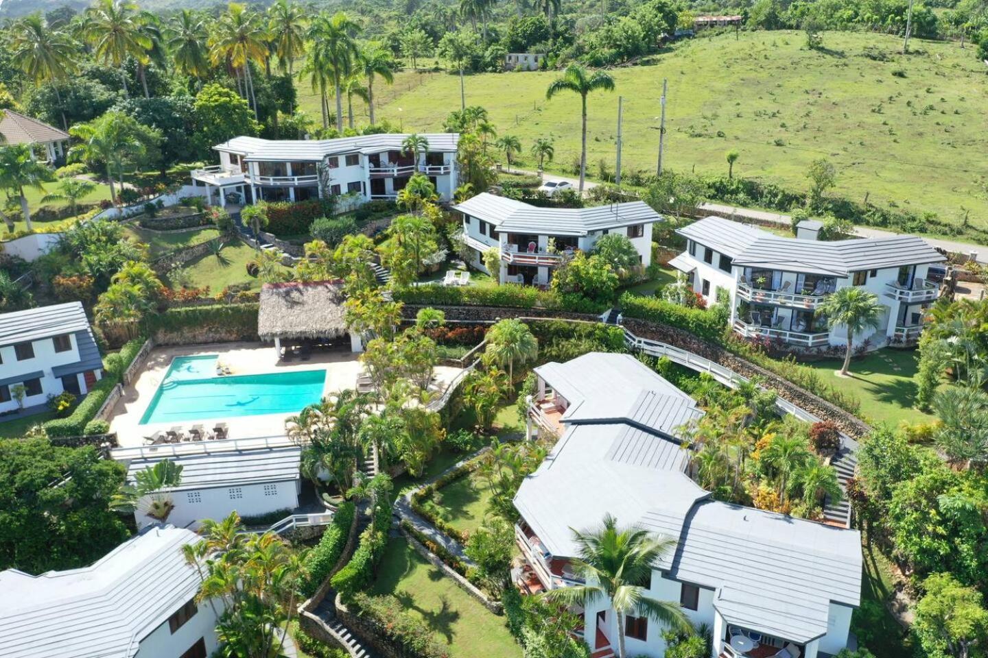 Catalina, Cabrera Oceanview Multi 2 Bd 2 Bath Condo Units With Balcony And Pool ภายนอก รูปภาพ