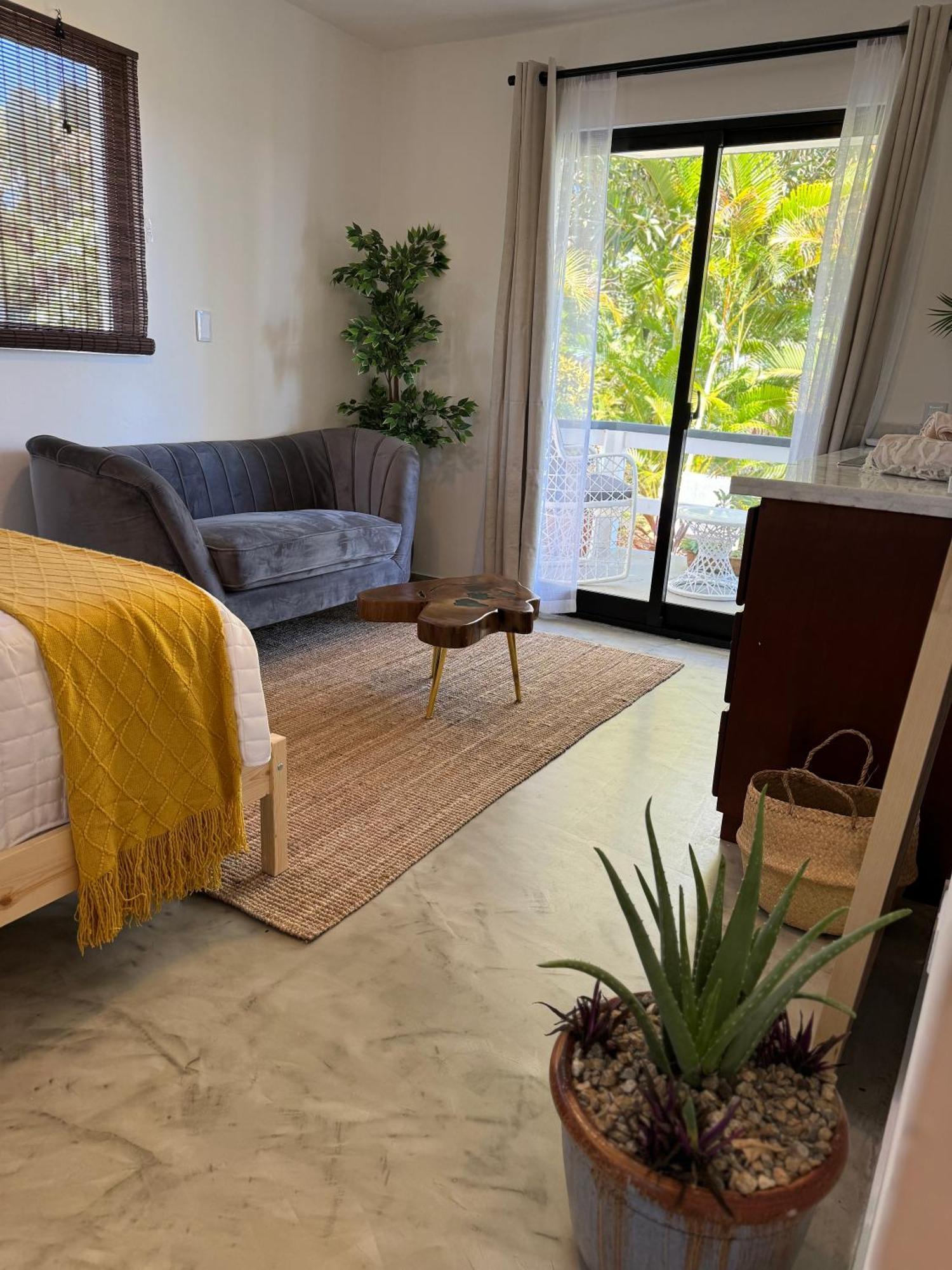 Catalina, Cabrera Oceanview Multi 2 Bd 2 Bath Condo Units With Balcony And Pool ภายนอก รูปภาพ