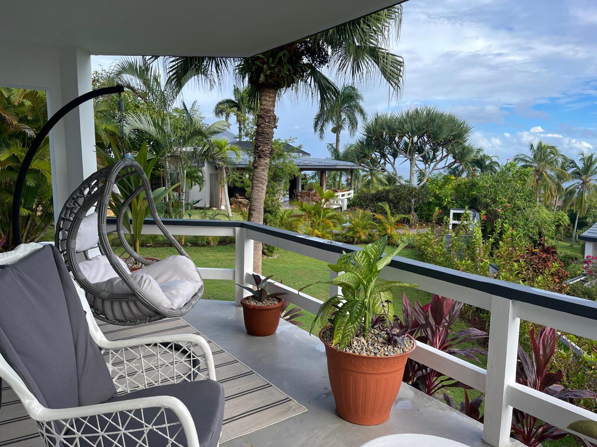 Catalina, Cabrera Oceanview Multi 2 Bd 2 Bath Condo Units With Balcony And Pool ภายนอก รูปภาพ